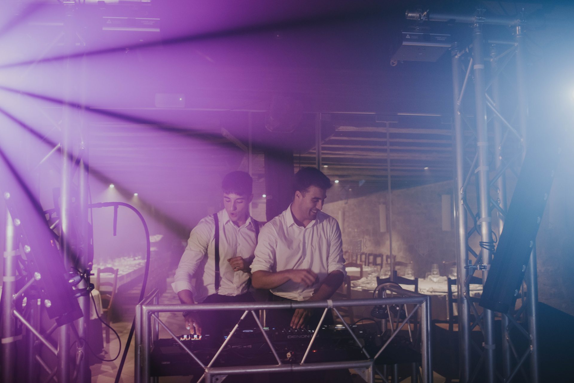 Lightjockey para bodas: qué es y por qué mejora la barra libre